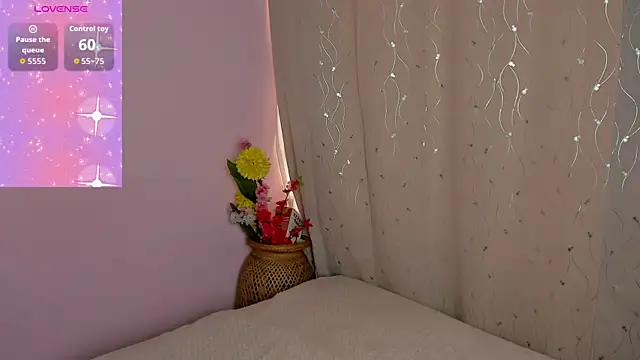 Little Ivy online show from 04.01.26