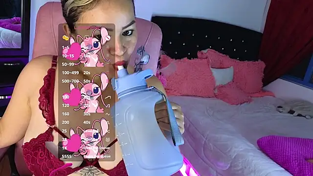 Snapshot of scarletteowens chatting on 05.15.26 scarletteowens online show from 05.15.26