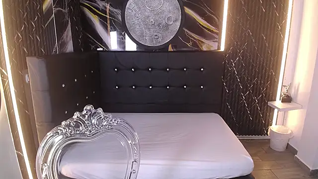 Bruja  Scarlata online show from 10.07.25