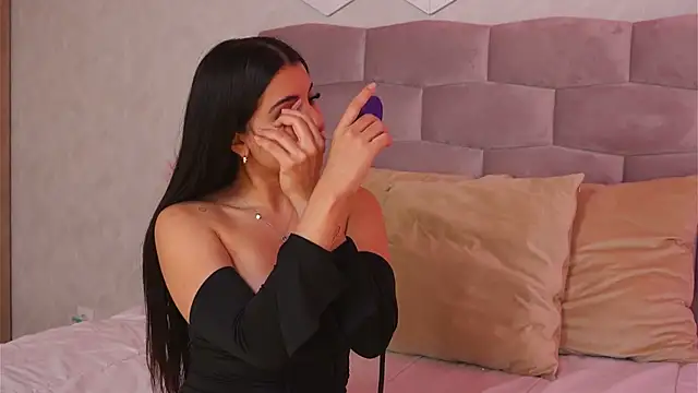 Snapshot of AnitaKariri chatting on 03.29.26 AnitaKariri online show from 03.29.26