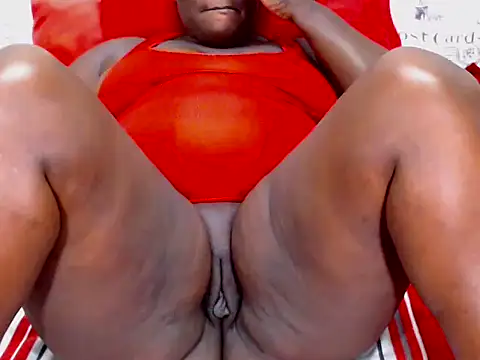 Honeybumsx32 online show from 05.17.26