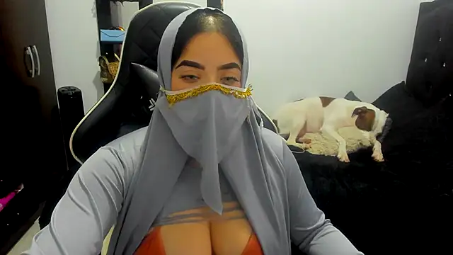 janna isa online show from 10.18.25