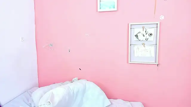 Snapshot of Amandalorense_ chatting on 10.31.25 Amandalorense online show from 10.31.25