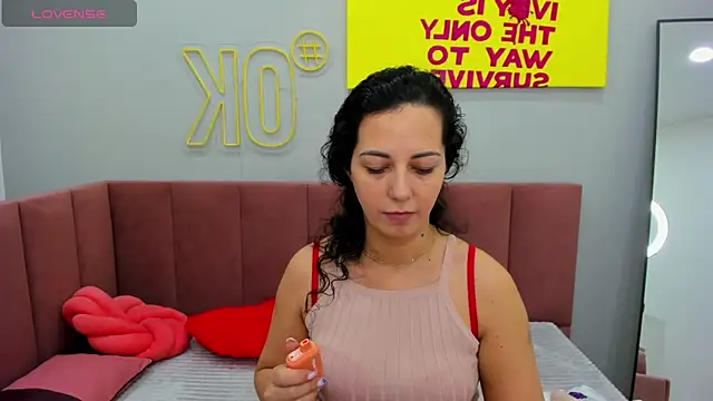 Linda Insatiable online show from 03.16.25