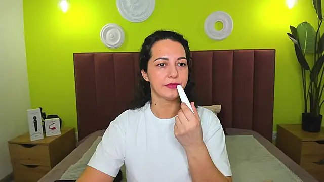 Linda Insatiable online show from 03.15.26