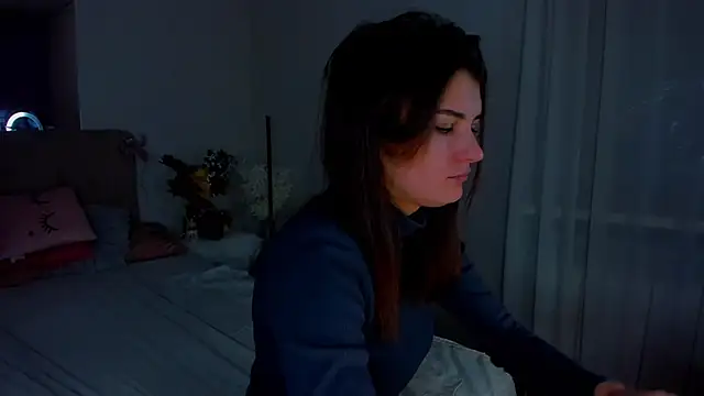 Snapshot of Laura_Leee chatting on 12.30.24 Laura Leee online show from 12.30.24