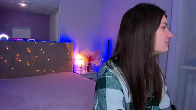 Laura Leee online show from 03.05.26