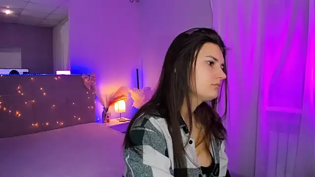 Laura Leee online show from 03.28.26