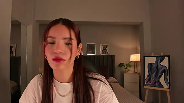 Madie  collins online show from 12.06.24