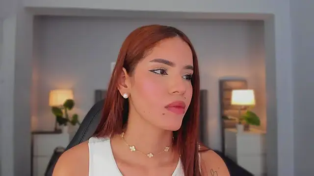 Snapshot of Madie__collins chatting on 10.01.25 Madie  collins online show from 10.01.25