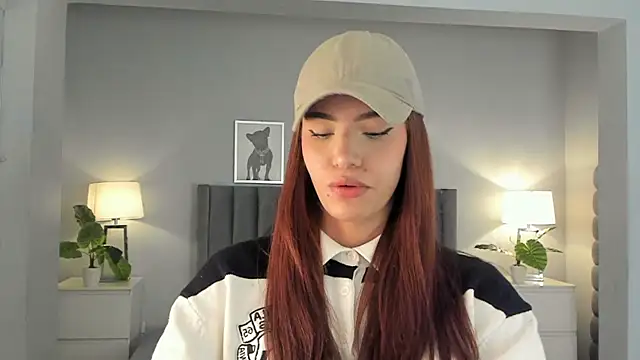 Snapshot of Madie__collins chatting on 10.30.25 Madie  collins online show from 10.30.25