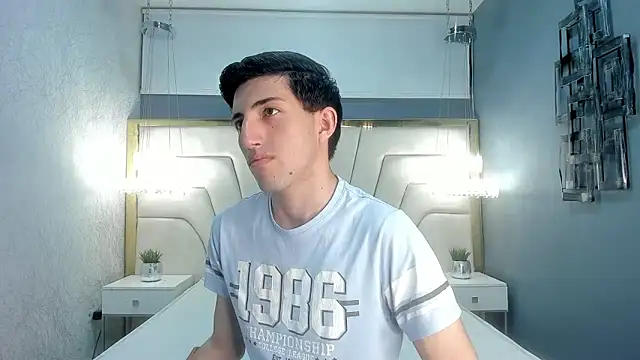 Un Slutty online show from 02.26.25