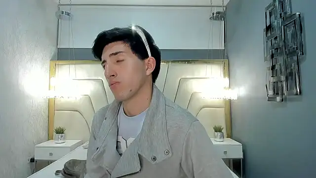 Un Slutty online show from 02.27.25