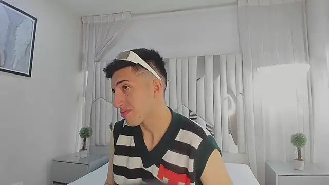 Un Slutty online show from 03.05.25