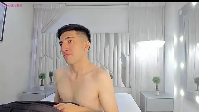 Un Slutty online show from 03.08.25