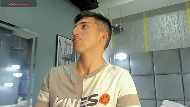 Un Slutty online show from 09.22.25