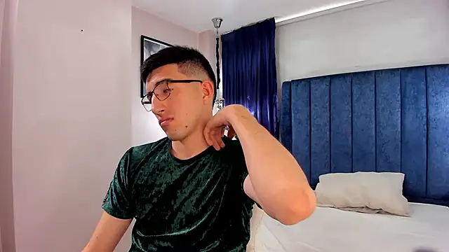 Un Slutty online show from 10.28.25