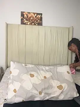 BhadBhad Kitty online show from 10.27.25