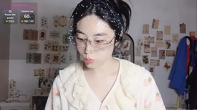 alisa-520 online show from 10.18.25