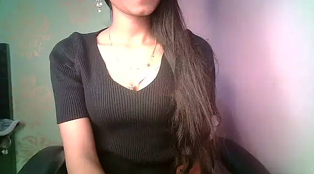 Snapshot of Aaisha_urs chatting on 12.28.24 Aaisha urs online show from 12.28.24