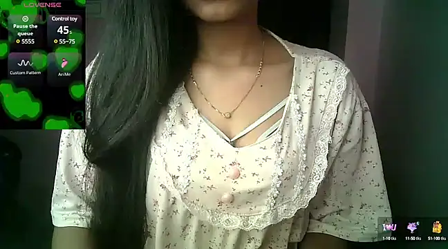 Snapshot of Aaisha_urs chatting on 01.08.25 Aaisha urs online show from 01.08.25