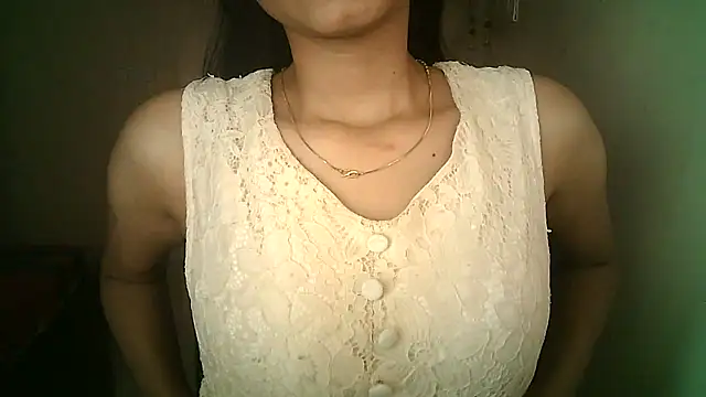 Snapshot of Aaisha_urs chatting on 03.10.25 Aaisha urs online show from 03.10.25