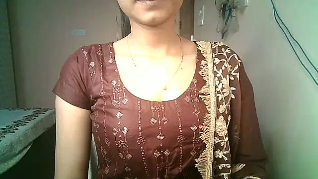 Snapshot of Aaisha_urs chatting on 03.16.25 Aaisha urs online show from 03.16.25