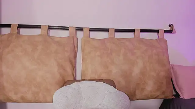 Snapshot of ariana_rosse__ chatting on 02.08.25 ariana rosse   online show from 02.08.25