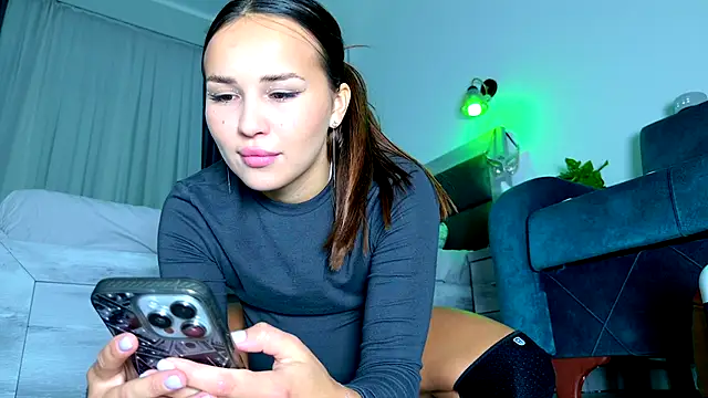 Snapshot of Brenda_M00n chatting on 10.25.25 Brenda M00n online show from 10.25.25