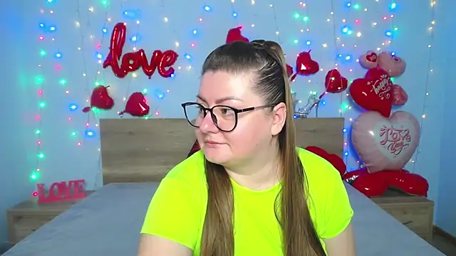 ZannaDreil online show from 02.20.25