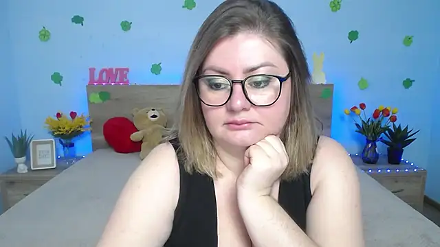 ZannaDreil online show from 03.17.25