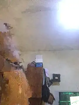 Snapshot of SINUECASTILLO chatting on 03.05.25 SINUECASTILLO online show from 03.05.25