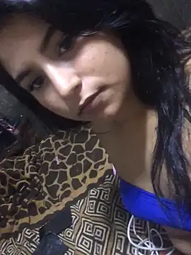 Snapshot of SINUECASTILLO chatting on 03.09.25 SINUECASTILLO online show from 03.09.25