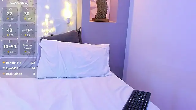 EmilyRouss  online show from 12.21.24