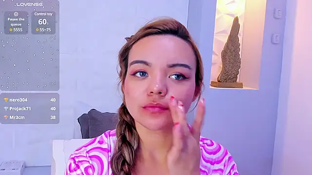 EmilyRouss  online show from 01.21.25