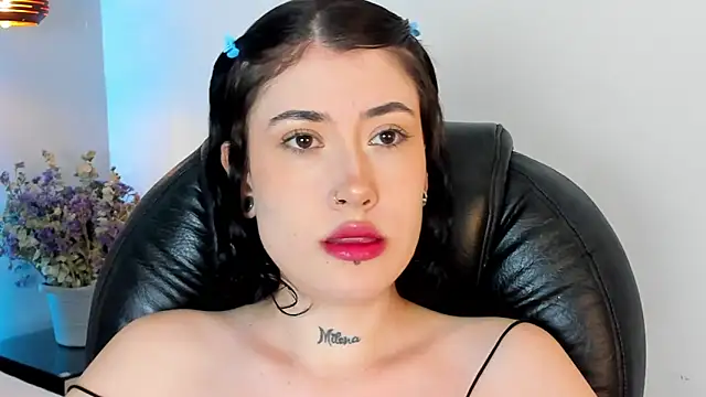 melody suarez online show from 12.19.24