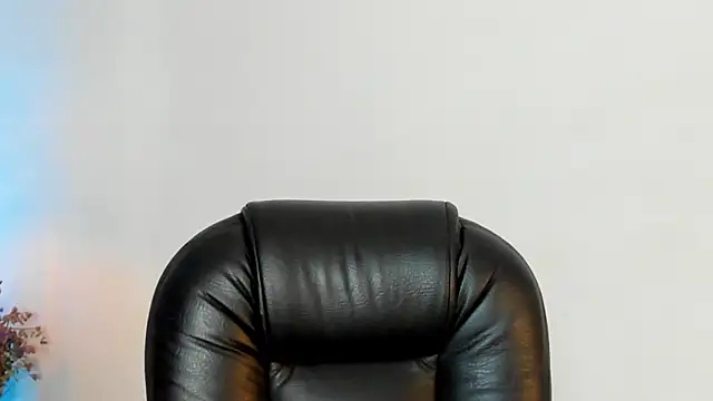 melody suarez online show from 01.02.25