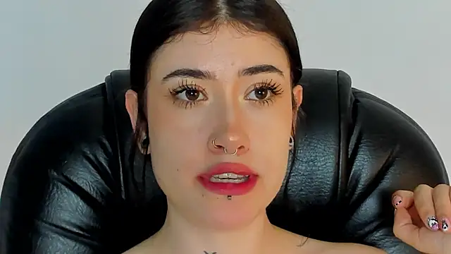 melody suarez online show from 01.08.25