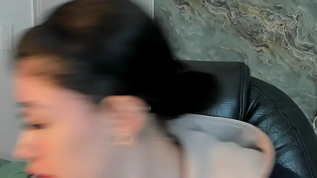 melody suarez online show from 02.08.25