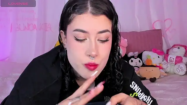 melody suarez online show from 10.07.25