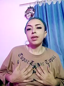 Snapshot of turolita_ chatting on 02.25.25 turolita online show from 02.25.25