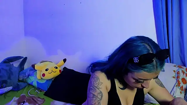 Snapshot of turolita_ chatting on 02.28.25 turolita online show from 02.28.25