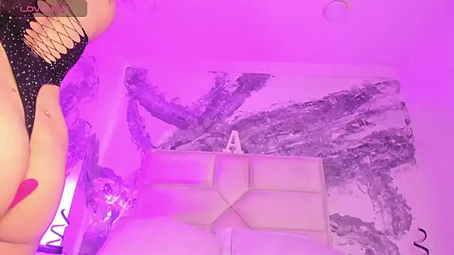 AriannaRouxx online show from 12.29.24