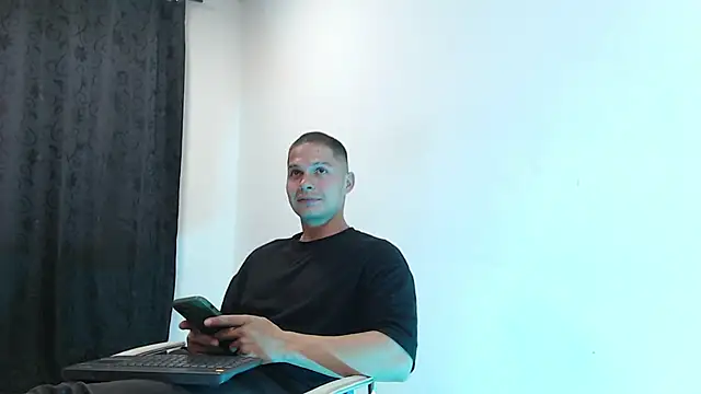 dominick crawford01 online show from 02.01.25