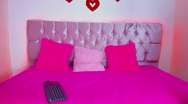 Cristal moon1 online show from 12.26.24