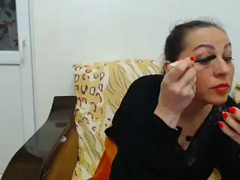 Snapshot of MissElla chatting on 02.11.25 MissElla online show from 02.11.25