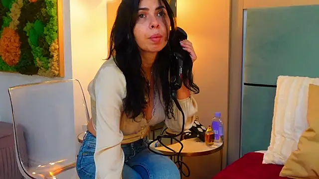 SarraRose online show from 02.28.25