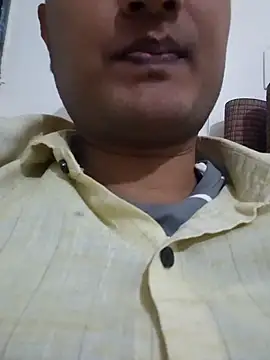 Snapshot of Jonrobinso chatting on 12.16.24 Jonrobinso online show from 12.16.24