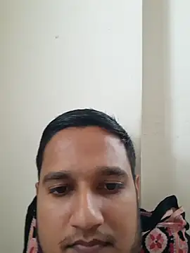Snapshot of Jonrobinso chatting on 12.28.24 Jonrobinso online show from 12.28.24