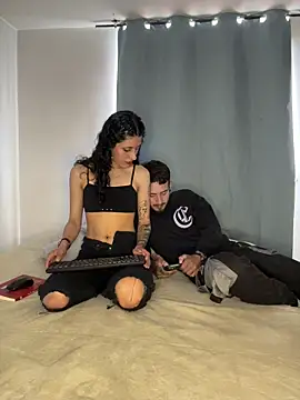 anika lowen02 online show from 10.25.25